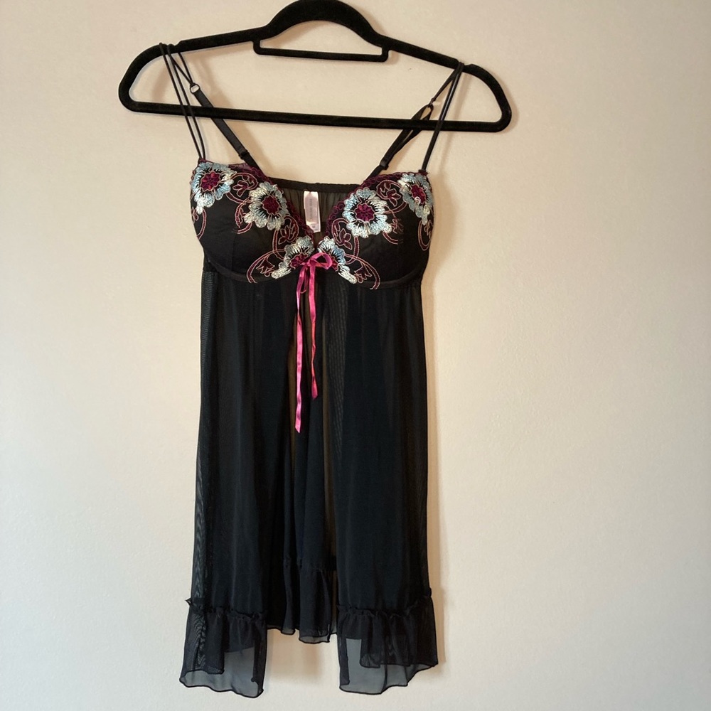 Inner Secrets M Black Nightie Nightgown Slip Dress Sexy Sheer Embroidery.